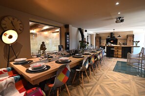 Dining - VILLA 5 ÉTOILES AVEC PISCINE INTÉRIEURE LA CIOTAT COTE D'AZUR JACUZZI EXTÉRIEUR (La Ciotat)