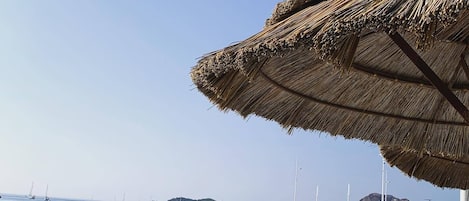靠近海滩