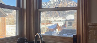 Gorgeous 3 Bed/3 Bath in the Town of Crested Butte
Sleeps 6