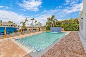 Outdoor pool, a heated pool - "Luxury waterfront mansion with large pool" Near clear water & sandy beaches ! (Pompano Beach)