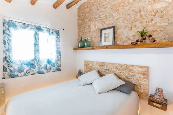 1 bedroom, free WiFi, bed sheets - Apartamento Rural con Encanto en Puigmoltó (Puigmoltó)