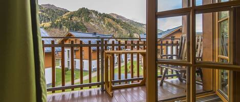 Classic Apartment | Terrace/patio