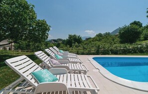 House | Pool