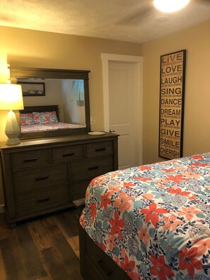 1 Schlafzimmer, Bügeleisen/Bügelbrett, kostenloses WLAN, Bettwäsche