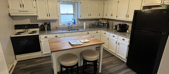 Single Level, 3 Bedroom Home In Between Harper's Ferry & Casino.