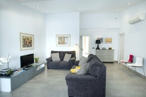 Lecteur de DVD, table de tennis de table