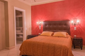 6 chambres, coffres-forts dans les chambres, fer et planche Ă repasser