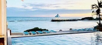LUXURY WATERFRONT VILLA IN CAP-CANA