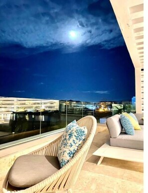 Terrace/patio - LUXURY WATERFRONT VILLA IN CAP-CANA (Punta Cana)