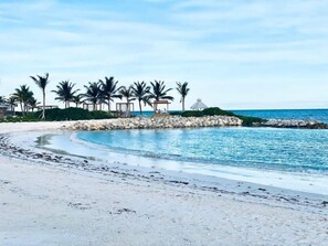 Beach nearby, sun loungers, beach towels