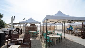 Beach bar