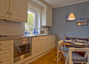 Kühlschrank, Ofen, Herdplatte, Geschirrspüler