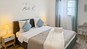 2 habitaciones, tabla de planchar con plancha y wifi gratis 