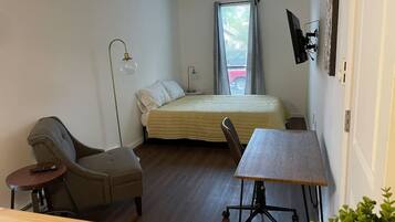 1 chambre, bureau, fer et planche à repasser, Wi-Fi gratuit