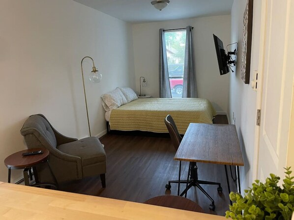 1 Schlafzimmer, Schreibtisch, Bügeleisen/Bügelbrett, kostenloses WLAN