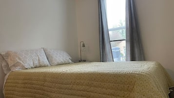 1 slaapkamer, een bureau, een strijkplank/strijkijzer, gratis wifi