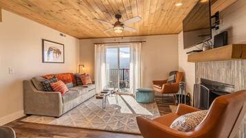 TV, fireplace, offices