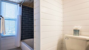 Bathroom - Gatlinburg Condo: Mountain Views, Indoor Pool, (Gatlinburg)