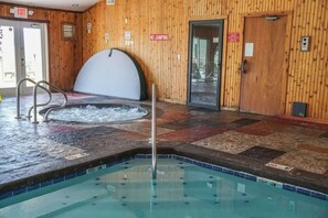 Pool - Mountain Views Indoor Pool Access Full Kitchen (Gatlinburg)