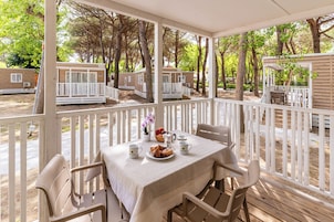 Comfort Mobile Home (Pets Not Allowed) | Terrace/patio