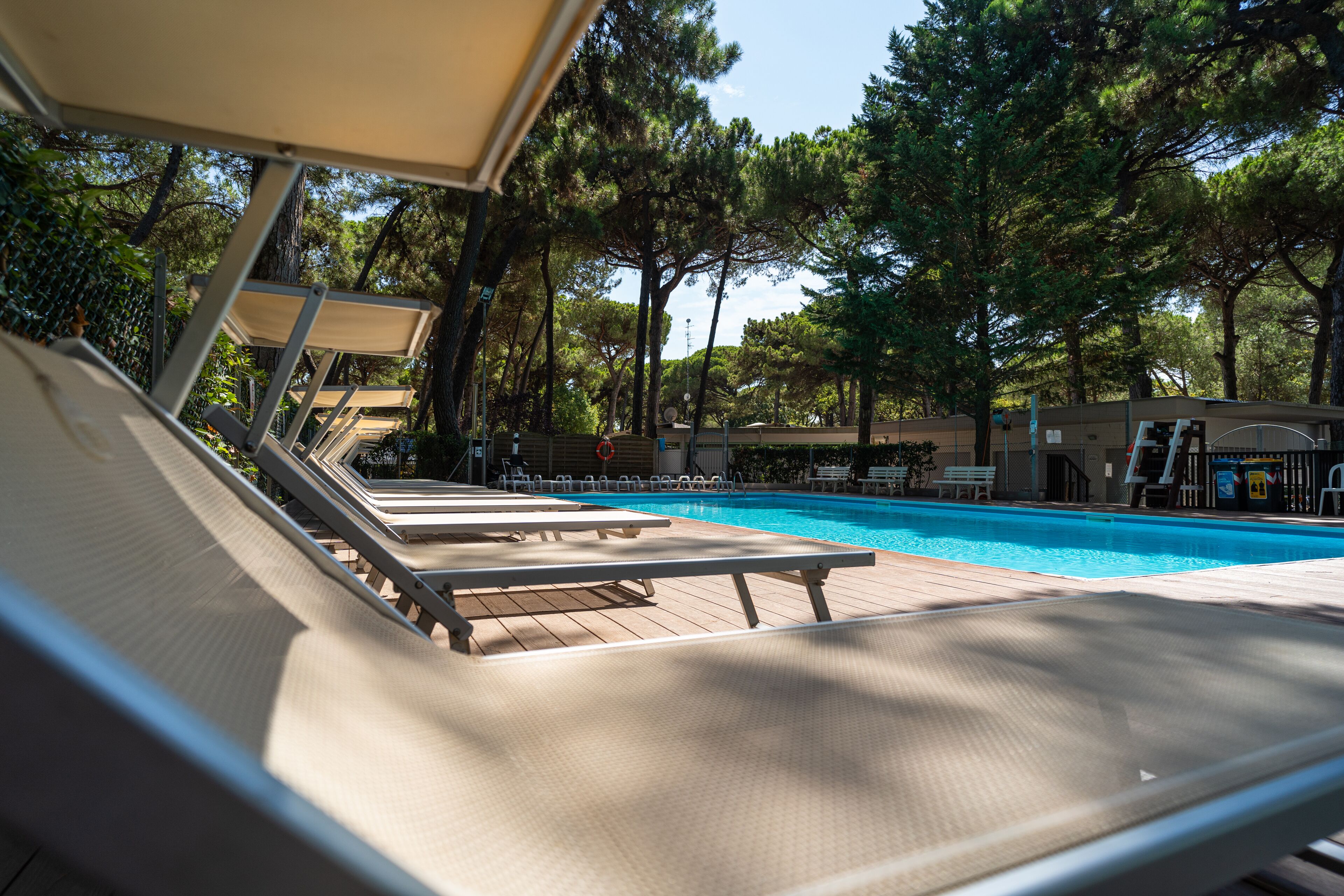 야외 수영장, 일광욕 의자