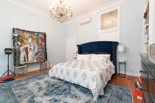 King Size Parlour with Sunroom