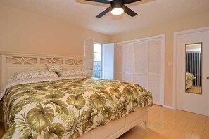 House, 1 King Bed with Sofa bed, Private Pool, Garden View
