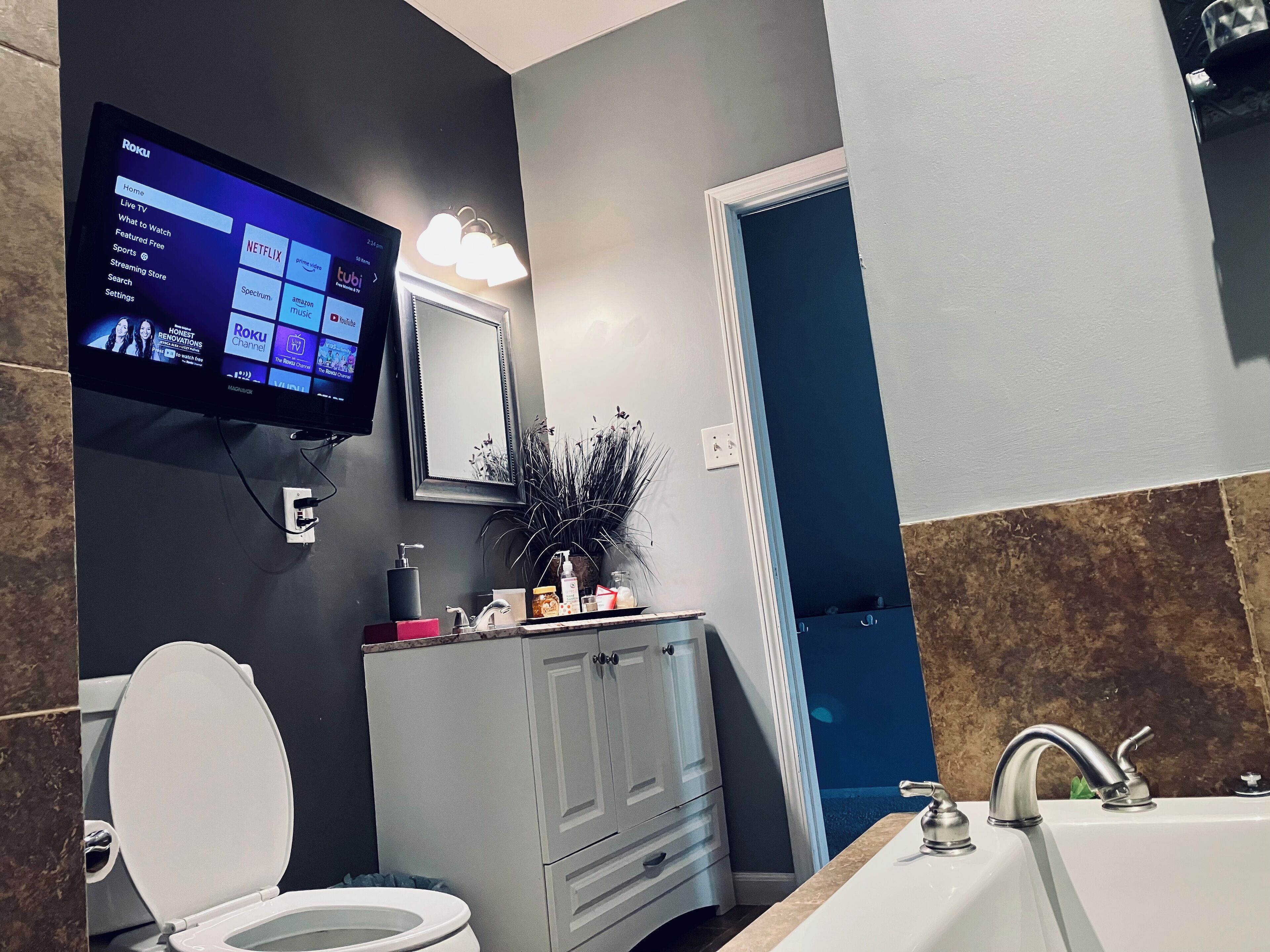 ⏳Memorable getaway w/ scenery,🔥 a warm fire pit, games, and a barbecue space.😊