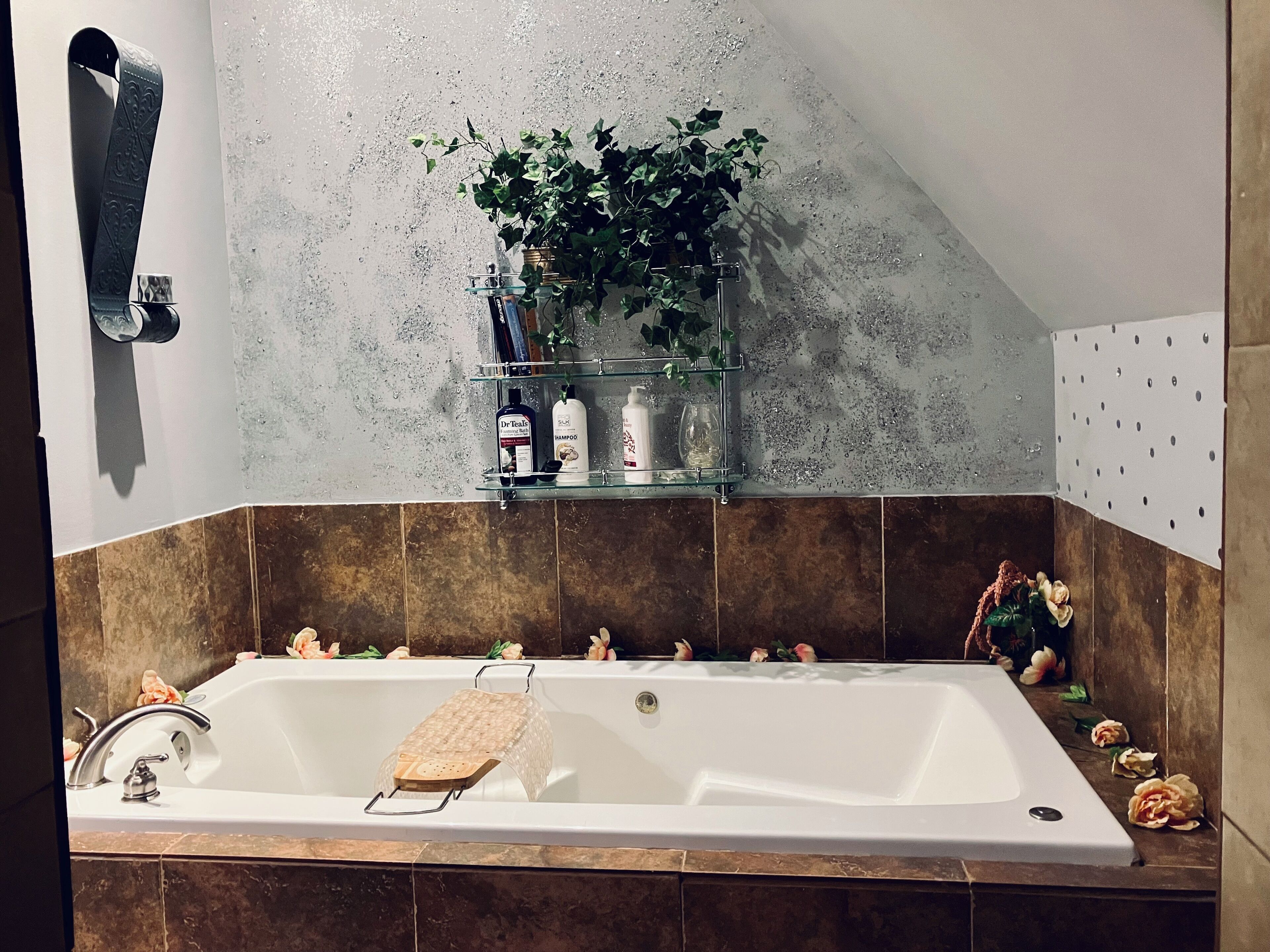 ⏳Memorable getaway w/ scenery,🔥 a warm fire pit, games, and a barbecue space.😊