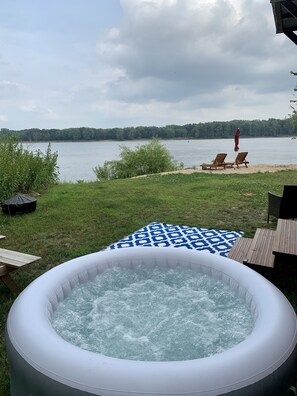 Terrace/patio - The Riverbottom - Tiny Home 2 (Bellevue)