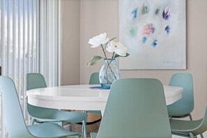 Dining - The Maren Bleu - A Modern Oasis (Walla Walla)