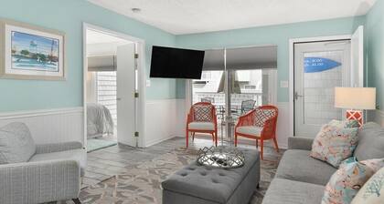 New to the rental Market - Beautiful 2 BR 2 BA Cond with Pool