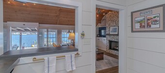 The Crab Shack on Carter's Creek