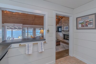 The Crab Shack on Carter's Creek