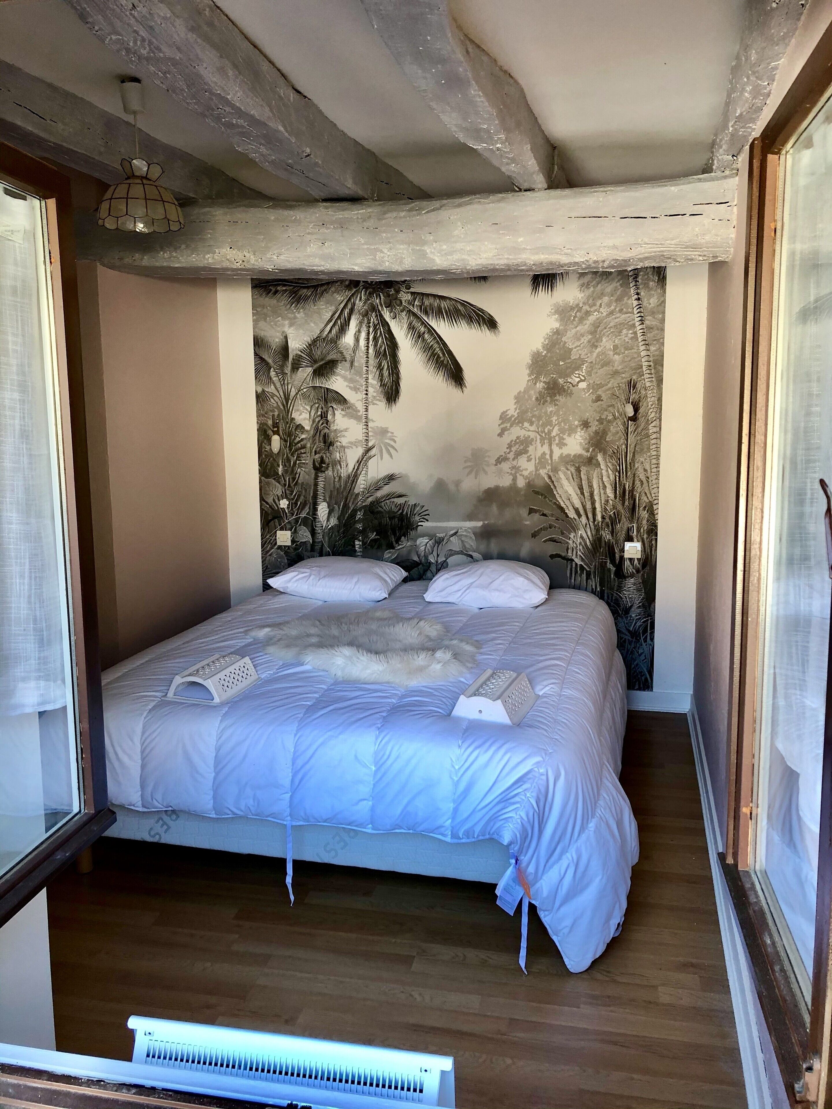 3 bedrooms, iron/ironing board, cribs/infant beds, free WiFi