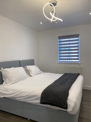 2 Schlafzimmer, BĂŒgeleisen/BĂŒgelbrett, WLAN, BettwĂ€sche