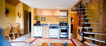 Cozy cabin in Canaan Valley-minutes from slopes.