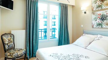 2 slaapkamers, een bureau, geluiddichte muren