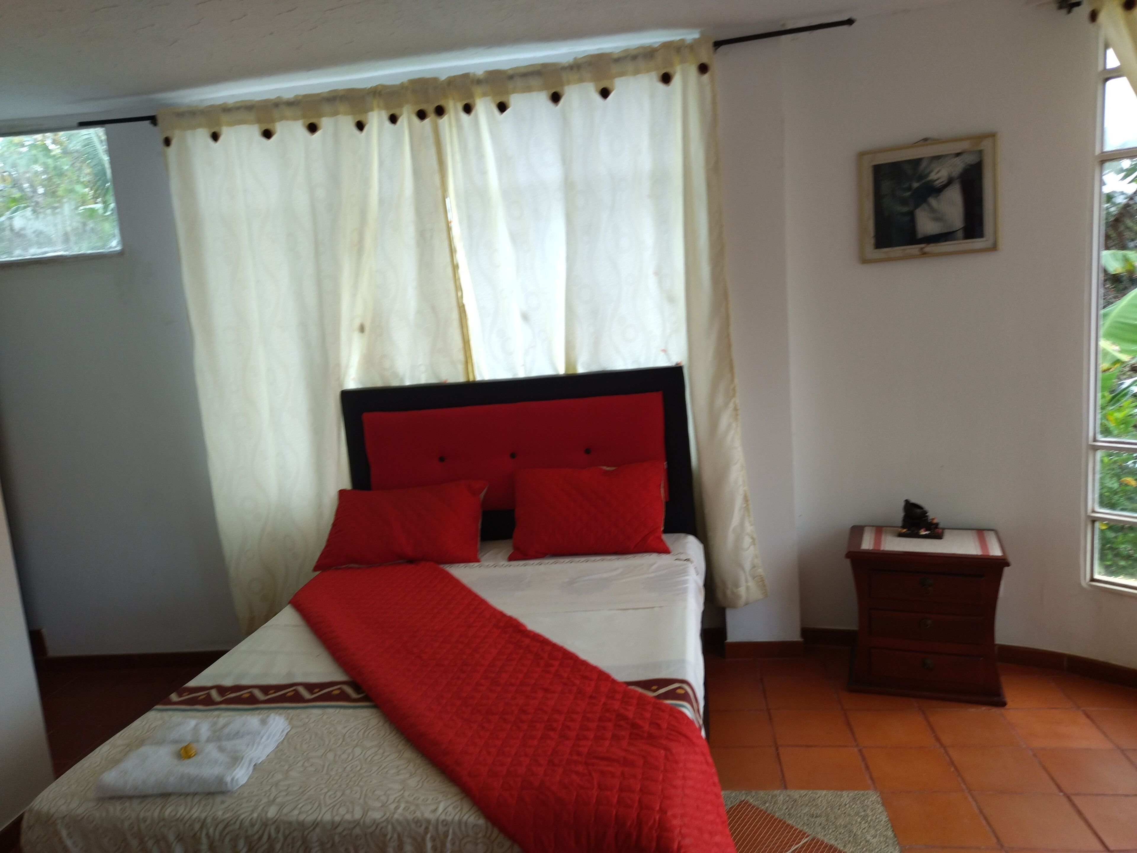 12 bedrooms, free WiFi, bed sheets