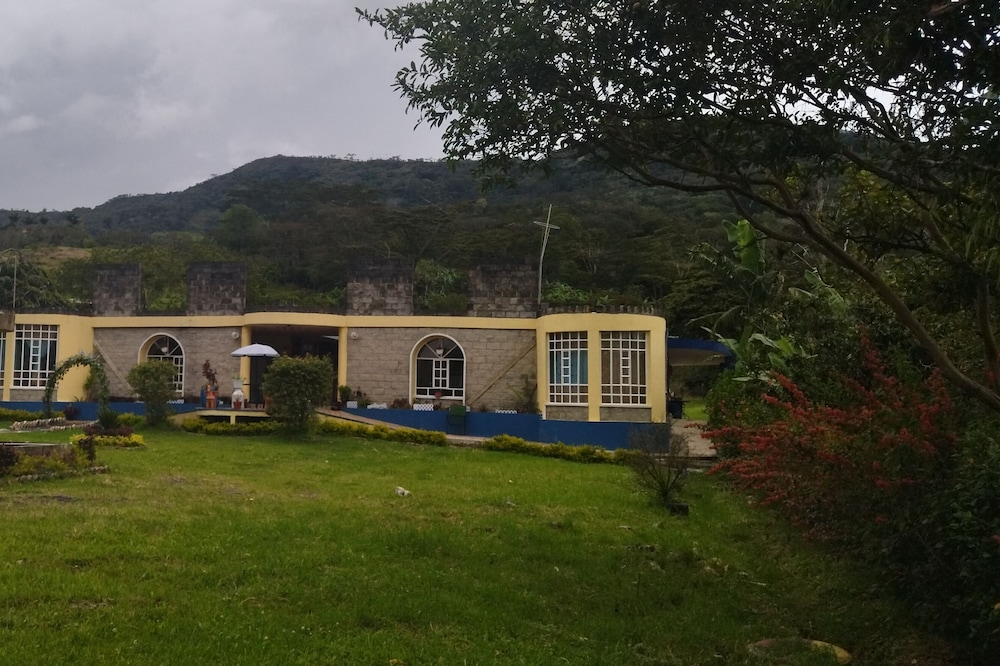 Hotel Campestre La Fuente