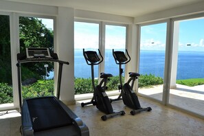 Fitness facility - A DREAM SEA VIEW INCREDIBLE (Punta Balandra)