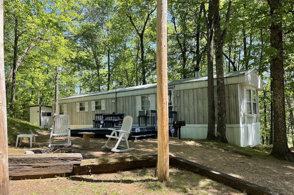Northwoods cabin on the trails!
