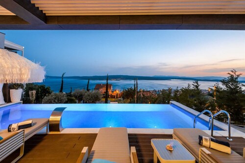 Luxury Villa Brilliance with Pool
