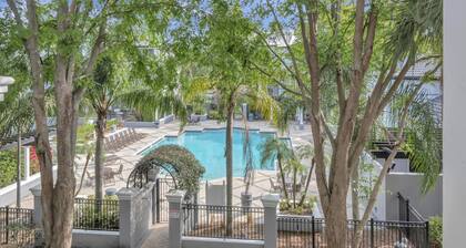 Luxury 3 Bedroom 2 Bath Condo. Close to Downtown Tampa.