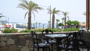 Outdoor dining - Kokalakis Hotel (Kos)