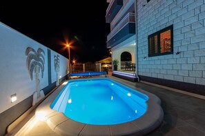 Beheizter Pool