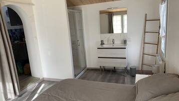 4 多间卧室、熨斗/熨衣板、旅行婴儿床、免费 WiFi