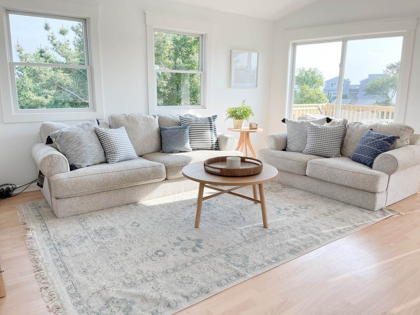 Coastal Cottage - Newly Renovated - 4 Bdrm