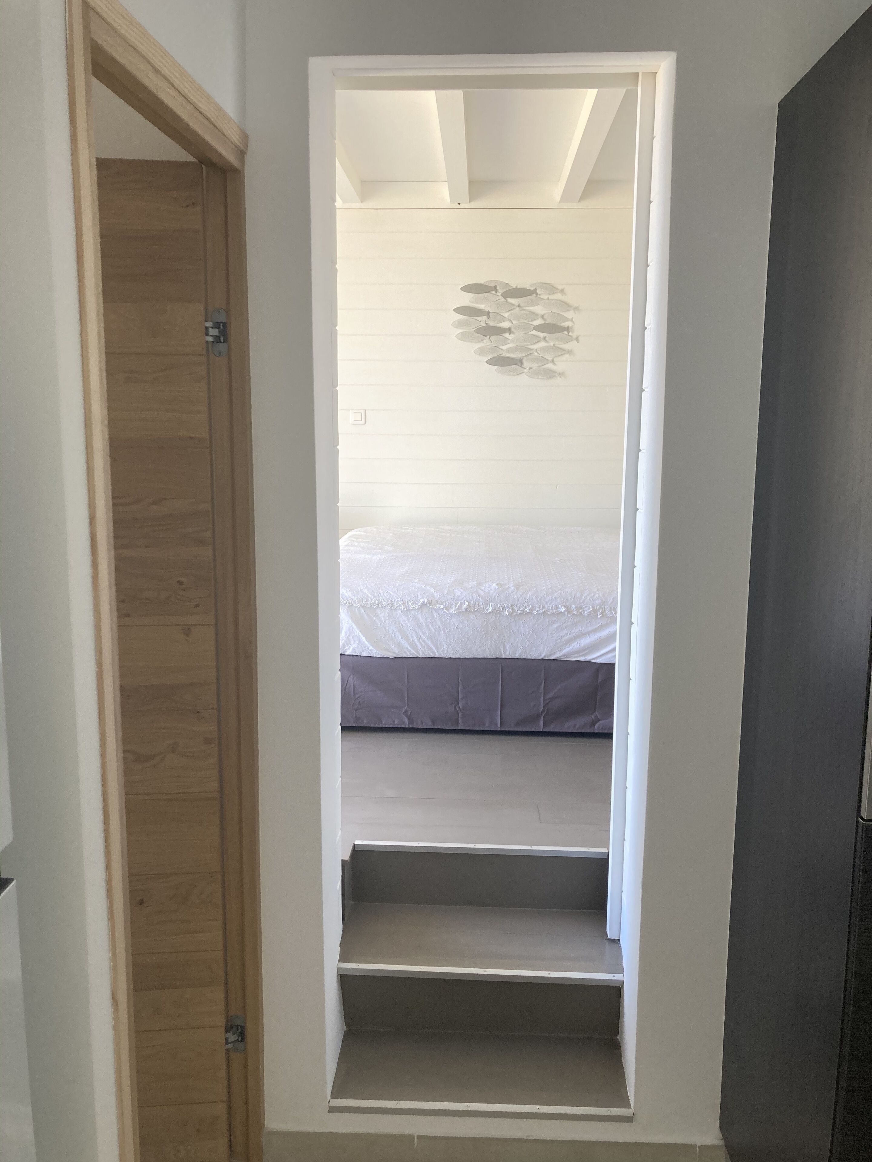 2 slaapkamers, een strijkplank/strijkijzer, reisbedje, gratis wifi