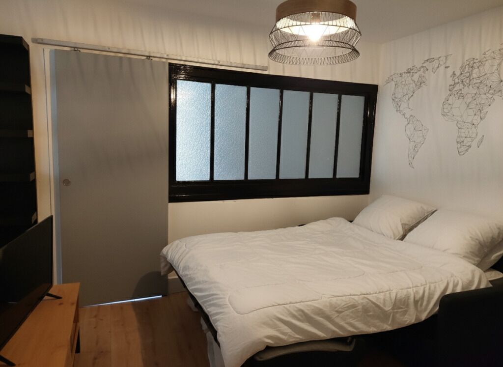 2 bedrooms, iron/ironing board, travel crib, free WiFi